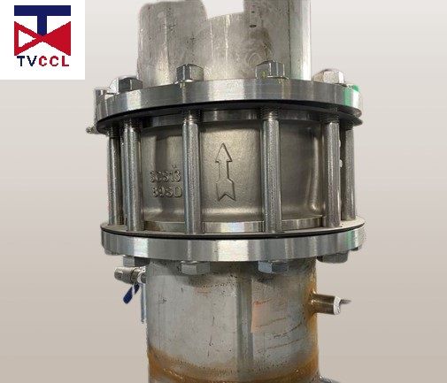 La distancia de instalación de 6 a 8 diámetros de tubería es perfecta para la válvula de retención de doble placa.